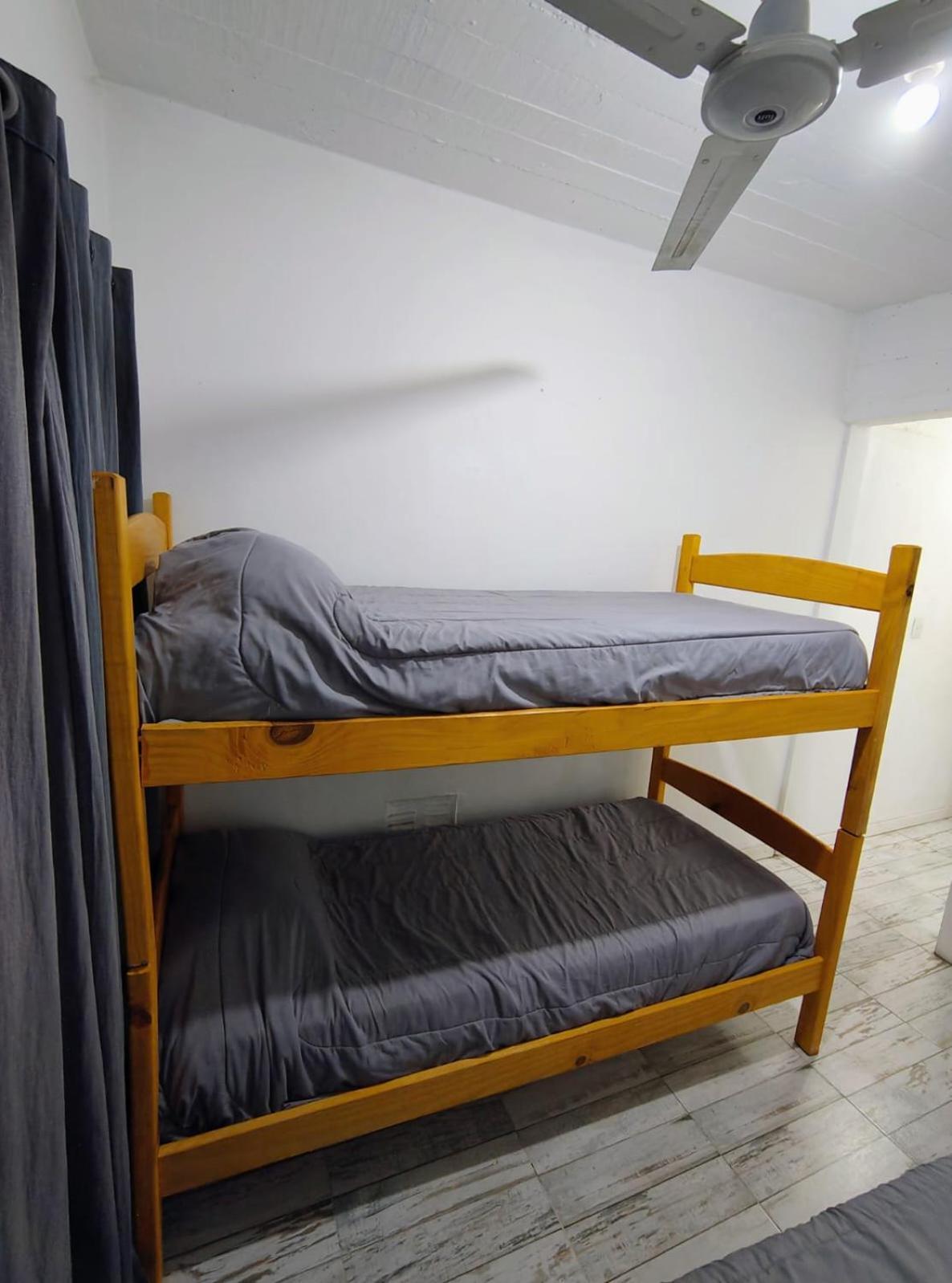 El Faro Hostel Puerto Madryn Buitenkant foto